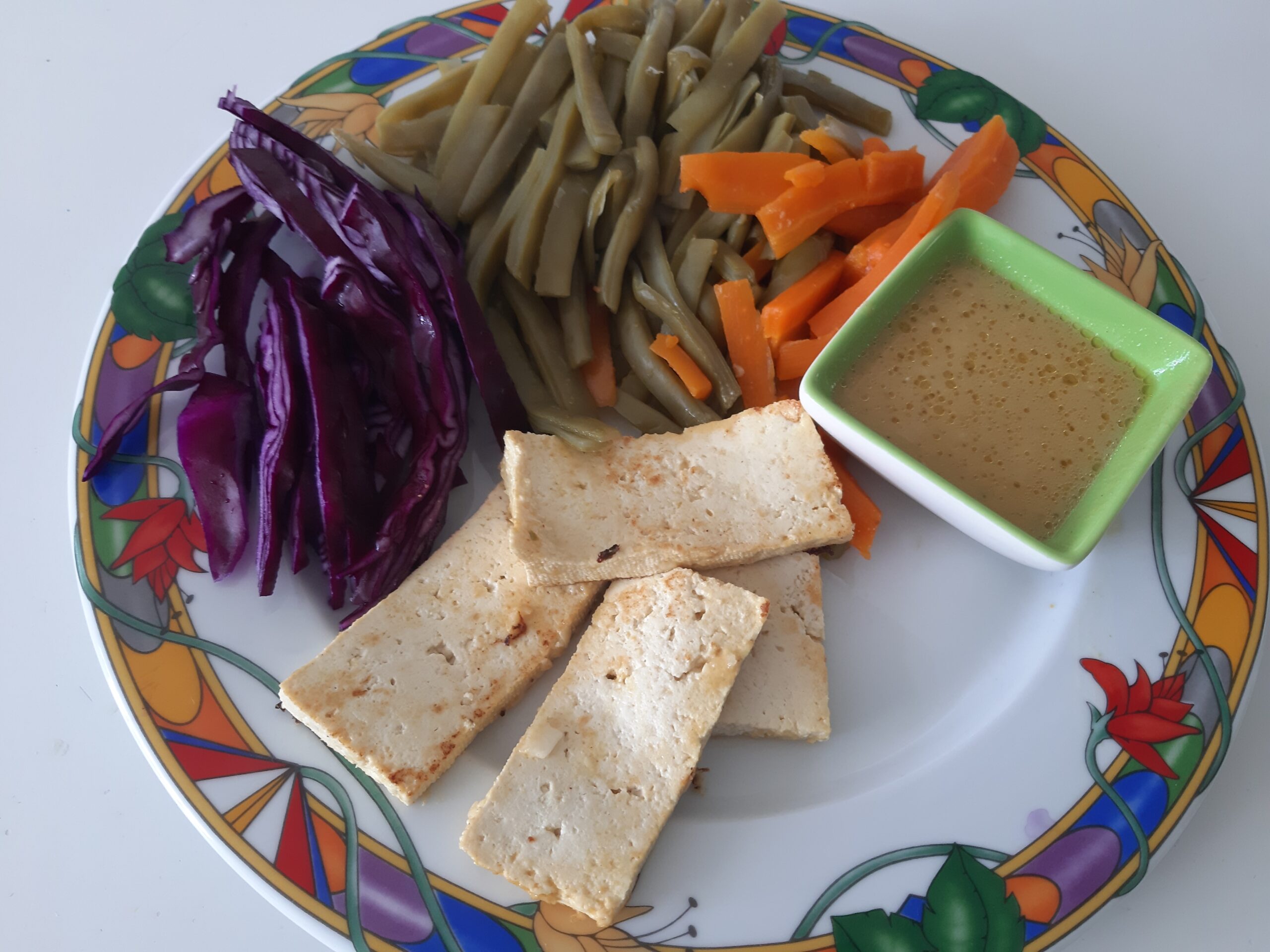 Ensaladilla de tofu marinado, platos de ensalada, ensaladas, ensaladas para adelgazar, ensaladas plato único