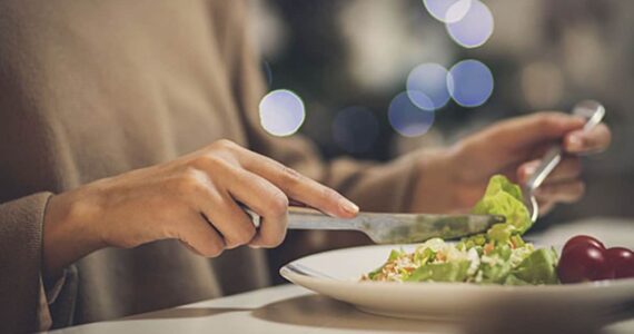 ¿Qué tomar después de cenar para adelgazar? Mayores mitos