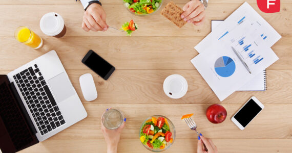 Claves para comer sano fuera de casa